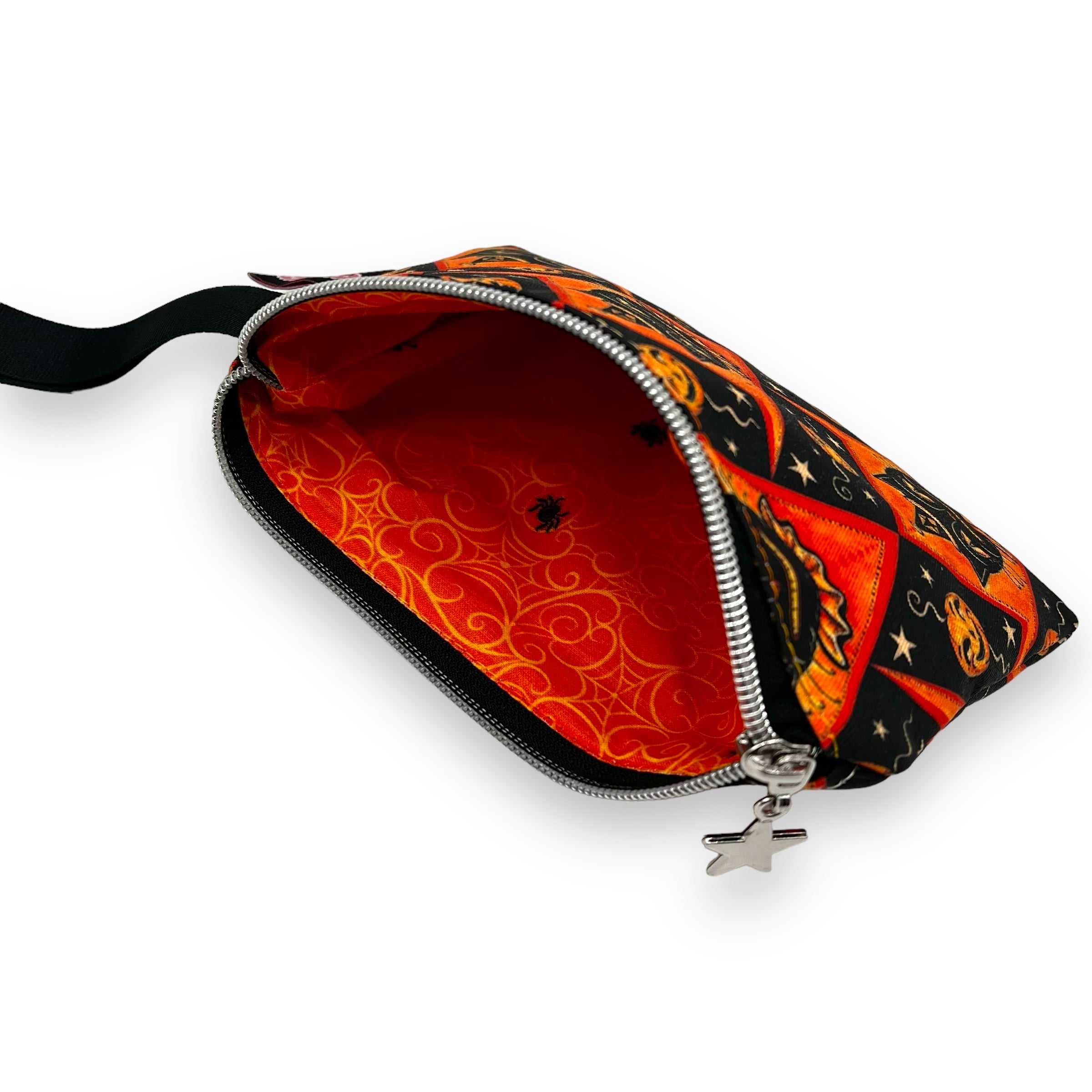 【れいちゃんページ！】ハロウィン限定値引き！ショルダーバッグ&カーディガン Grinning Cats and Jacks Mini Bag / Johanna Parker Collaboration